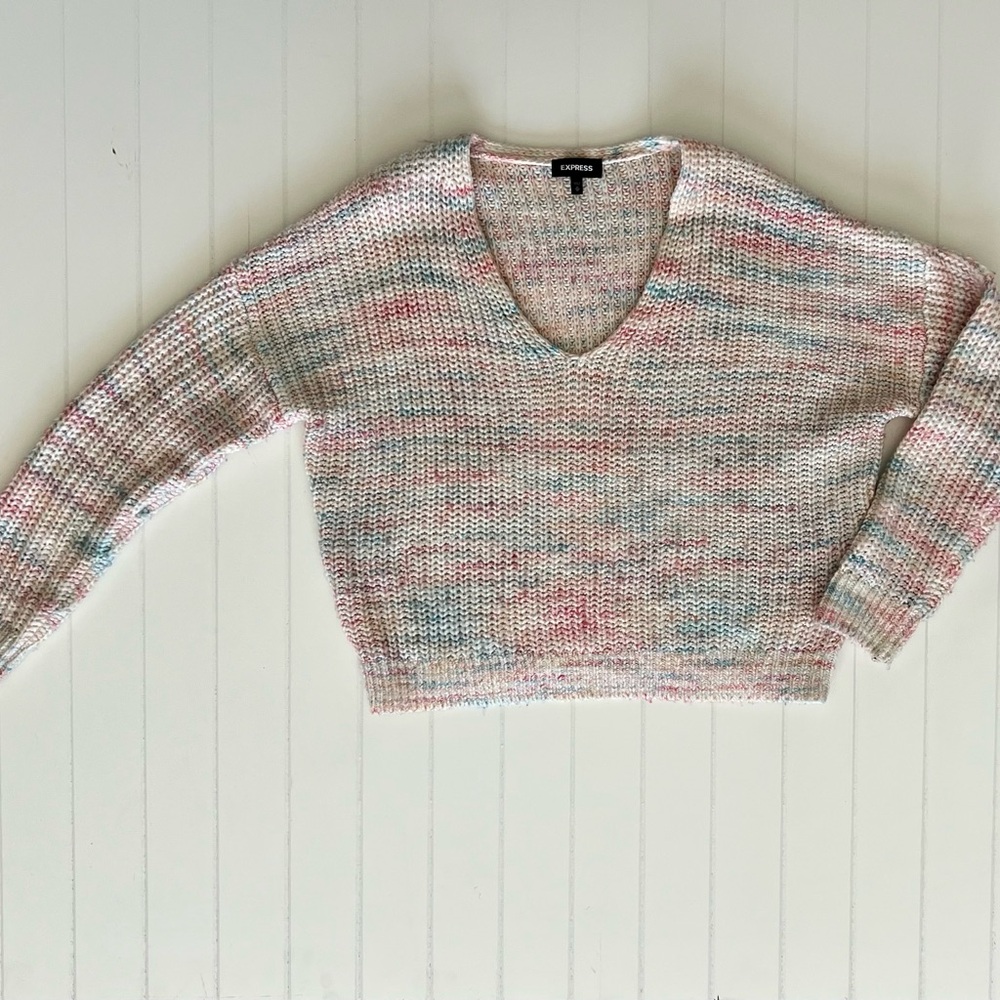 Express Crop V-Neck Pastel Sweater Size M